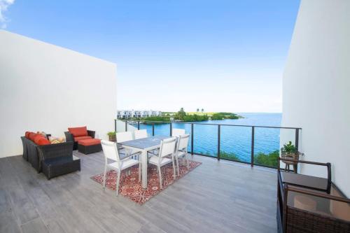 Allure #22 3BR Waterfront, Red Bay Estate (foto 6)
