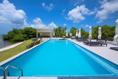 Allure #22 3BR Waterfront, Red Bay Estate (foto 8)