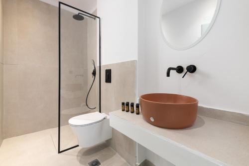 Rodos White – Rhodes Town, AZ