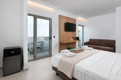 Rodos White – Rhodes Town, AZ