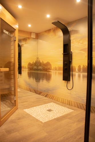 La Villa Aliénor - Spa et Cinéroom (La Villa Alienor - Spa et Cineroom) in Égligny