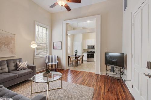 Cute 1bed 1bath 4blocks from French Q, steps from Jazz & music venues – khách sạn tại Seventh Ward
