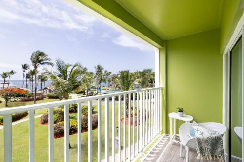 ระเบียง/ชานเรือน, Coconut Bay Beach Resort & Spa All Inclusive near สนามบินนานาชาติเฮวานอรา