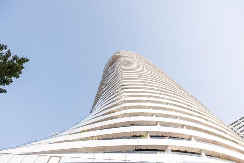 Skyline Suite - Danube-View Balcony & Pool, Vienna (photo 8)