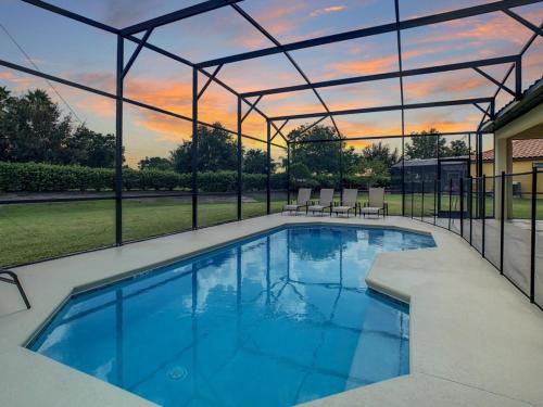 Luxury Villa with Private Pool, Golf Resort Amenities & Near Disney villa