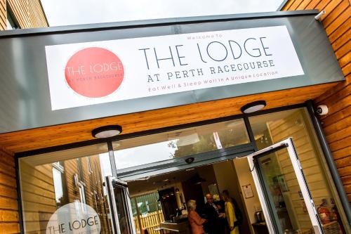 The Lodge At Perth Racecourse