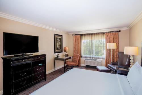 Ayres Hotel Ontario Mills Mall - image 11