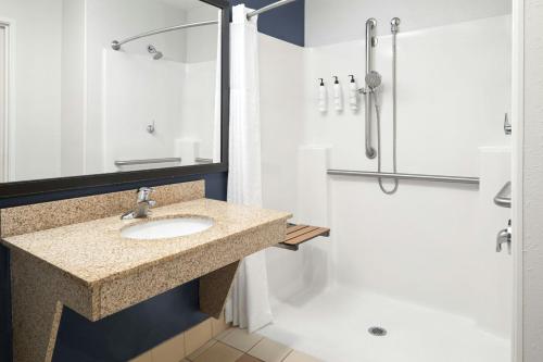 Fairfield Inn & Suites Marianna - image 13
