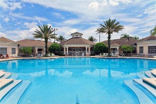3BR Condo in Windsor Palms Resort Near Disney condo