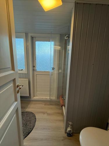 Galdur Cottage- heart of Golden Circle with hot tub & sauna in Haukadal