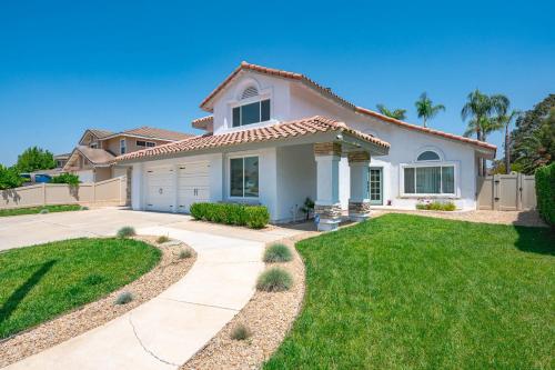Luxe Spacious Home Near Parks Fully Equipped – khách sạn tại La Sierra