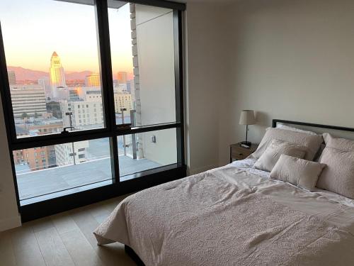 Luxury 1 Bedroom vacation Home in Downtown LA