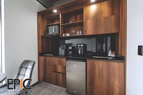 주방, Epic Suite 302 Deluxe Aeropuerto in 올림피카
