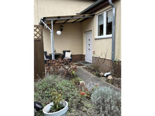 Holiday apartment in Teltow with barbecue, Teltow