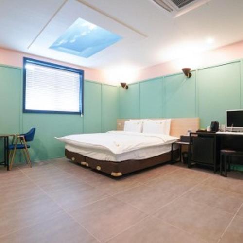 사천잠보호텔 (사천잠보호텔) in Seopo-myeon