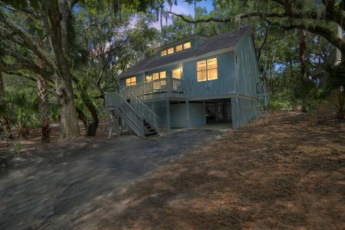 Charming Seabrook Island Retreat - image 5