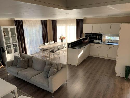Kitchen, Tiny House on a recreational lake in Lathum in Lathum