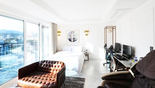 알마비즈니스호텔 (알마비즈니스호텔) in Daeso-myeon