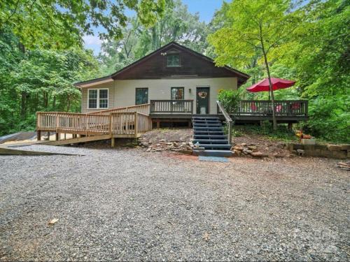 Mountain Cottage on 7 Acres in 特賴恩 (NC)