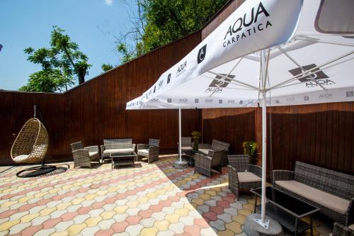 Extravagance Hotel - image 11