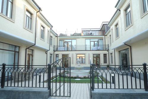 Boutique Hotel Mubina with Pool and Sauna