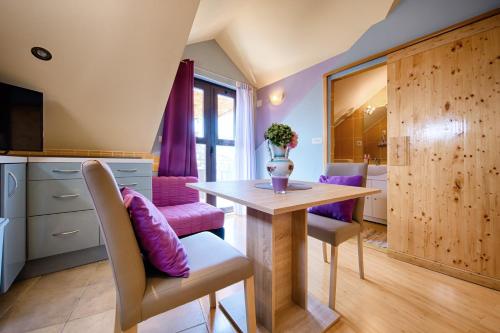 Studio with Terrace - Attic
