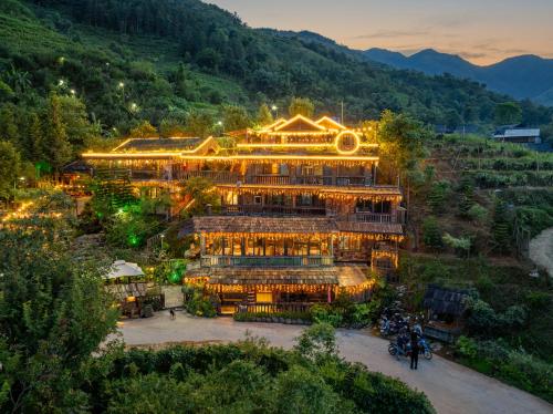 Exterior view, Ta Phin Cottage in Ta Phin