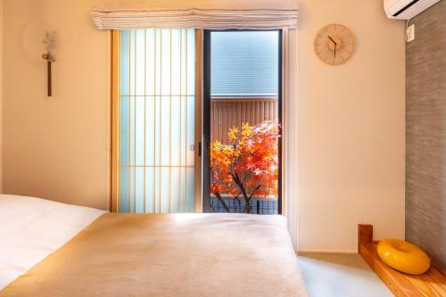 夢の宿彩り 127t, Tokio