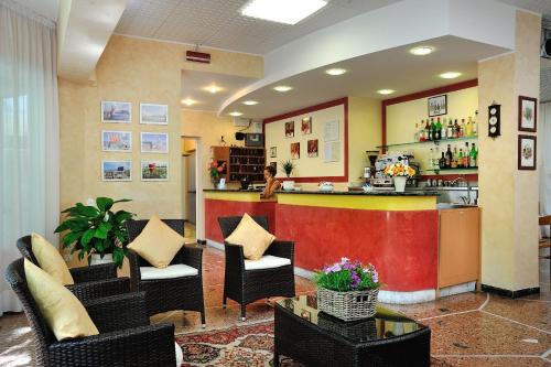 Hotel Capri - image 2