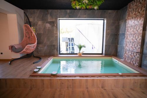 Karstais baseins, Villa Ranch Spa S in Svilajnac