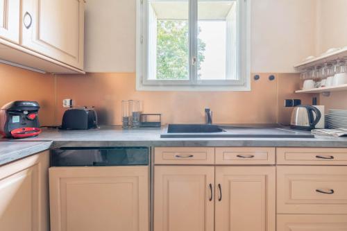 Grand appartement de charme proche Paris in Ати-Мон