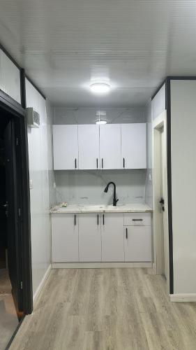 בקתה על הנחל in Kfar Yuval