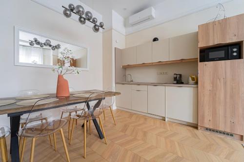 Marton's Dessewffy Apartments 5