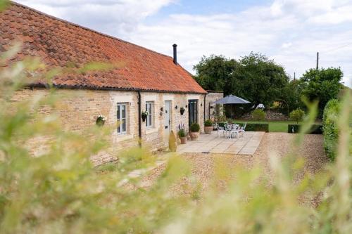 Quaint converted stables in Carlby in Mazā Bithama