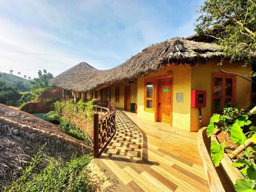 Long Cốc Ecolodge 