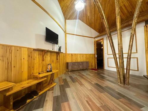 Long Cốc Ecolodge 