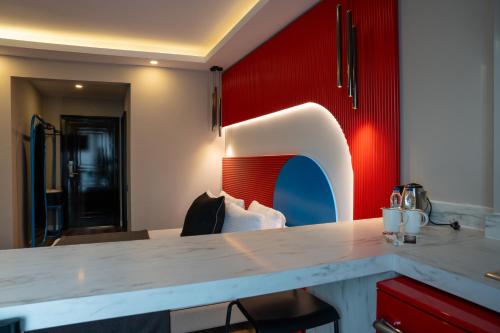 Lucky Monkey Midi Hotel, Antalya (photo 9)