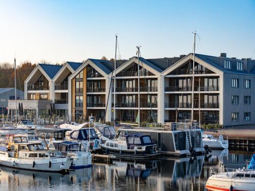  Beautiful apartment with beautiful views of the lively marina in Kamperland