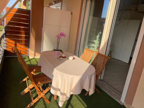 Ispra Charme Lake Loft 4-Star Single Room view
