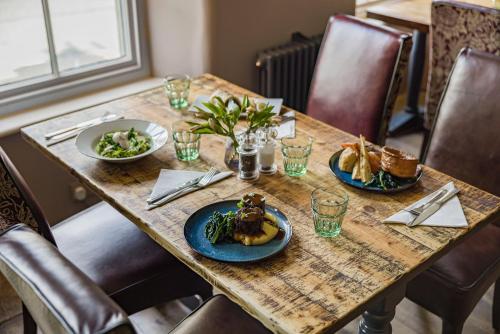 The Golden Pheasant Inn in بورفورد