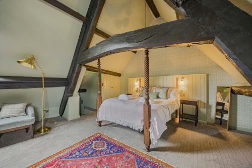 The Golden Pheasant Inn in เบอร์ฟอร์ด