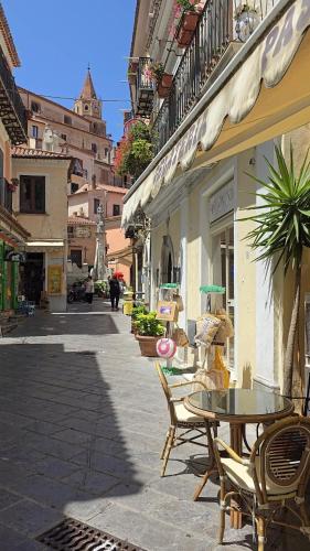 Charming 1bed in historic centre in มาร่าเทอา