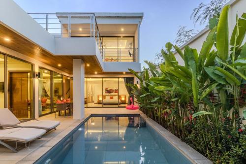 V236 Villa 4BR with Private Pool&Jacuzzi Near Beach