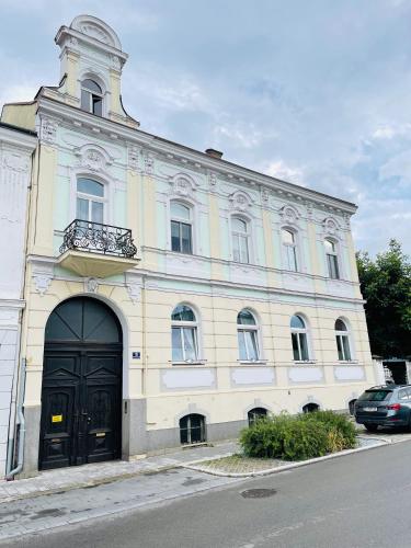 Udvendig, Palais Ewald in Herzogenburg