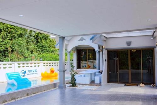 Punsuk Poolvilla in Hat Yai International Airport