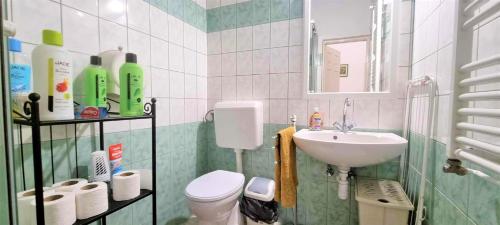 Universal Hostel Budapest - image 6