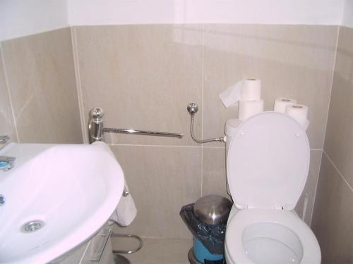Universal Hostel Budapest - image 3