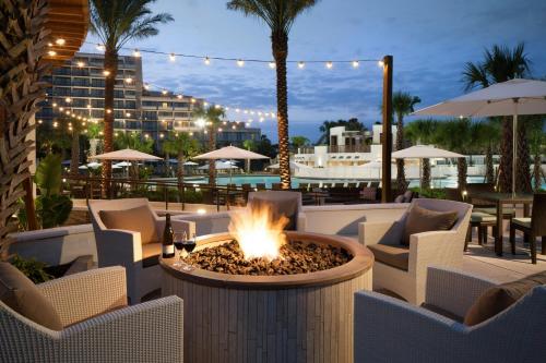 Swimming pool, Orlando World Center Marriott in Lake Bryan