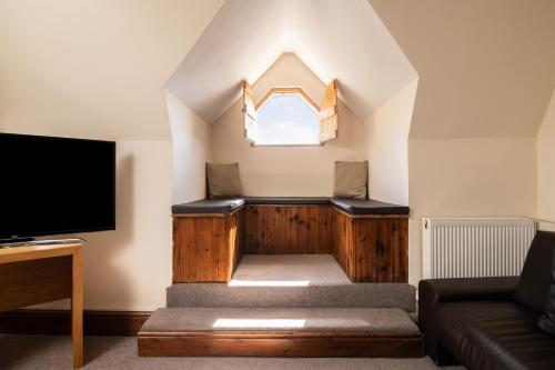 The Cathedral Hotel - image 14