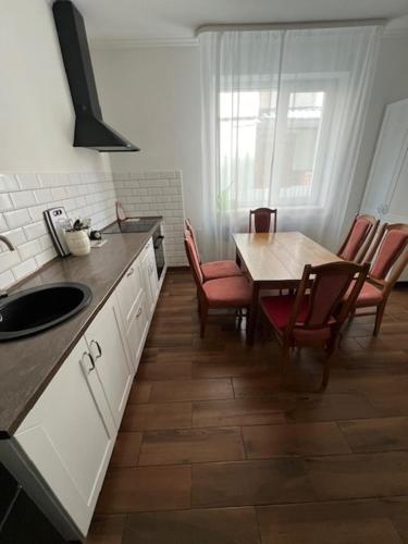 Апартаменти на Кульпарківській, Viktoria Gardens, Франківський район, ТЦ Південний - Apartment - Lviv